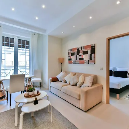 Apartment - 300m Juan-les-Pins