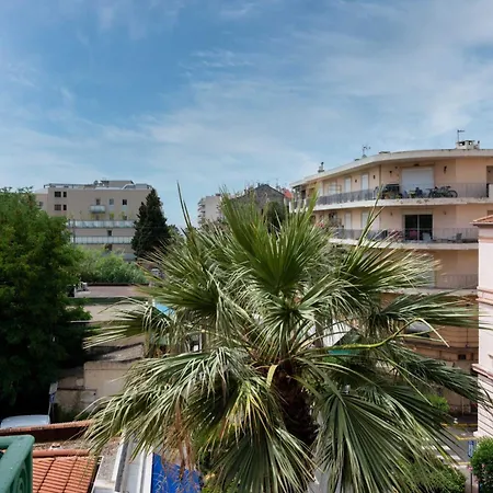 Apartment - 300m Juan-les-Pins